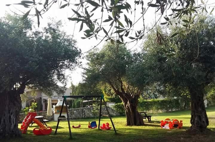 Sivota Apartments Athina Bagian luar foto
